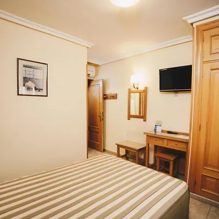 Gavilanes 2 Guest house 2*