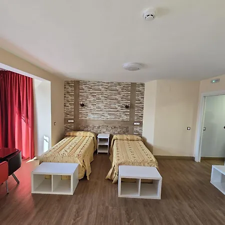 Πανσιόν Gavilanes 2 2*