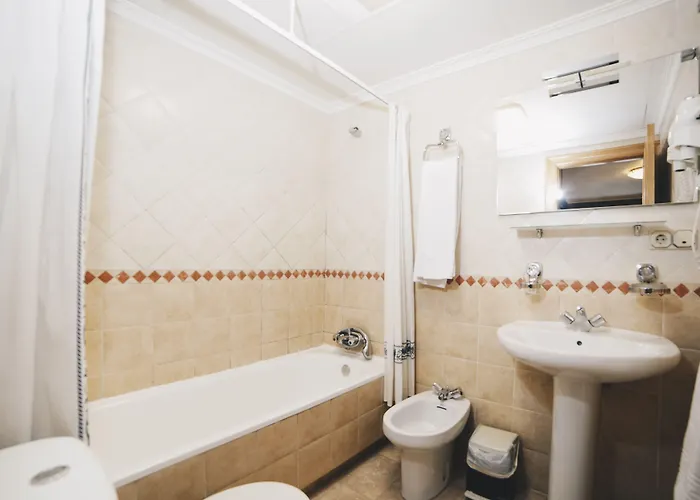 Gavilanes 2 2* Toledo