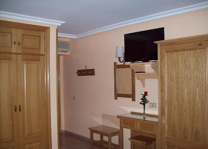 Guest house Gavilanes 2 2*