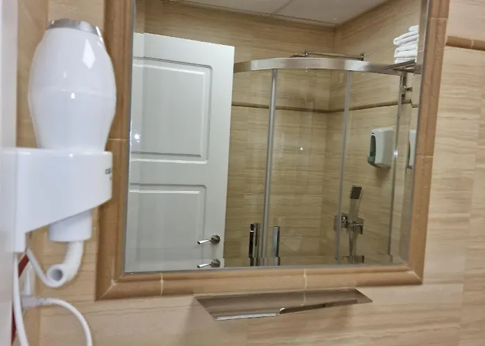 Gavilanes 2 בית הארחה 2*